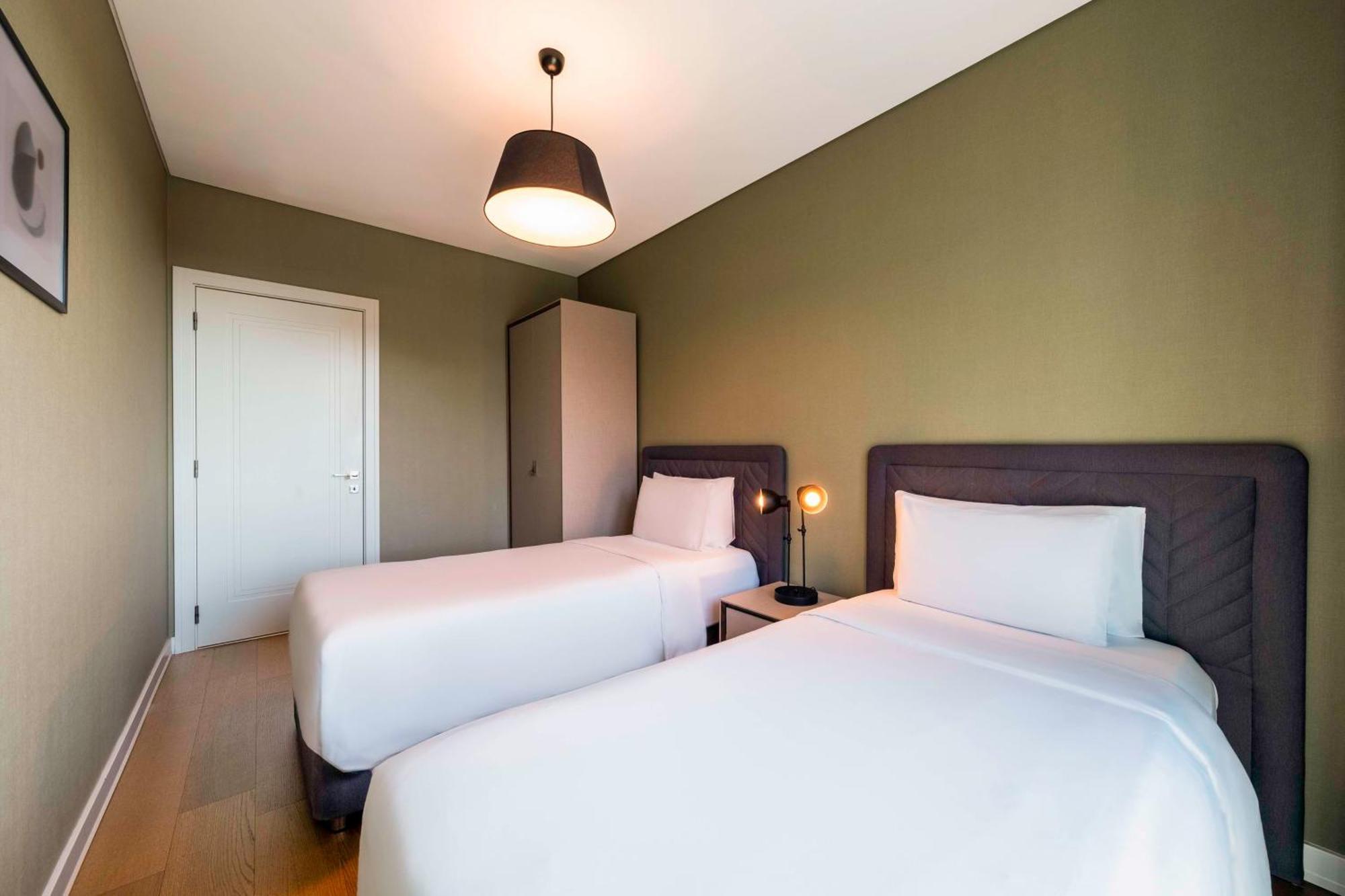 Otel Radisson Residences Vadistanbul 4*