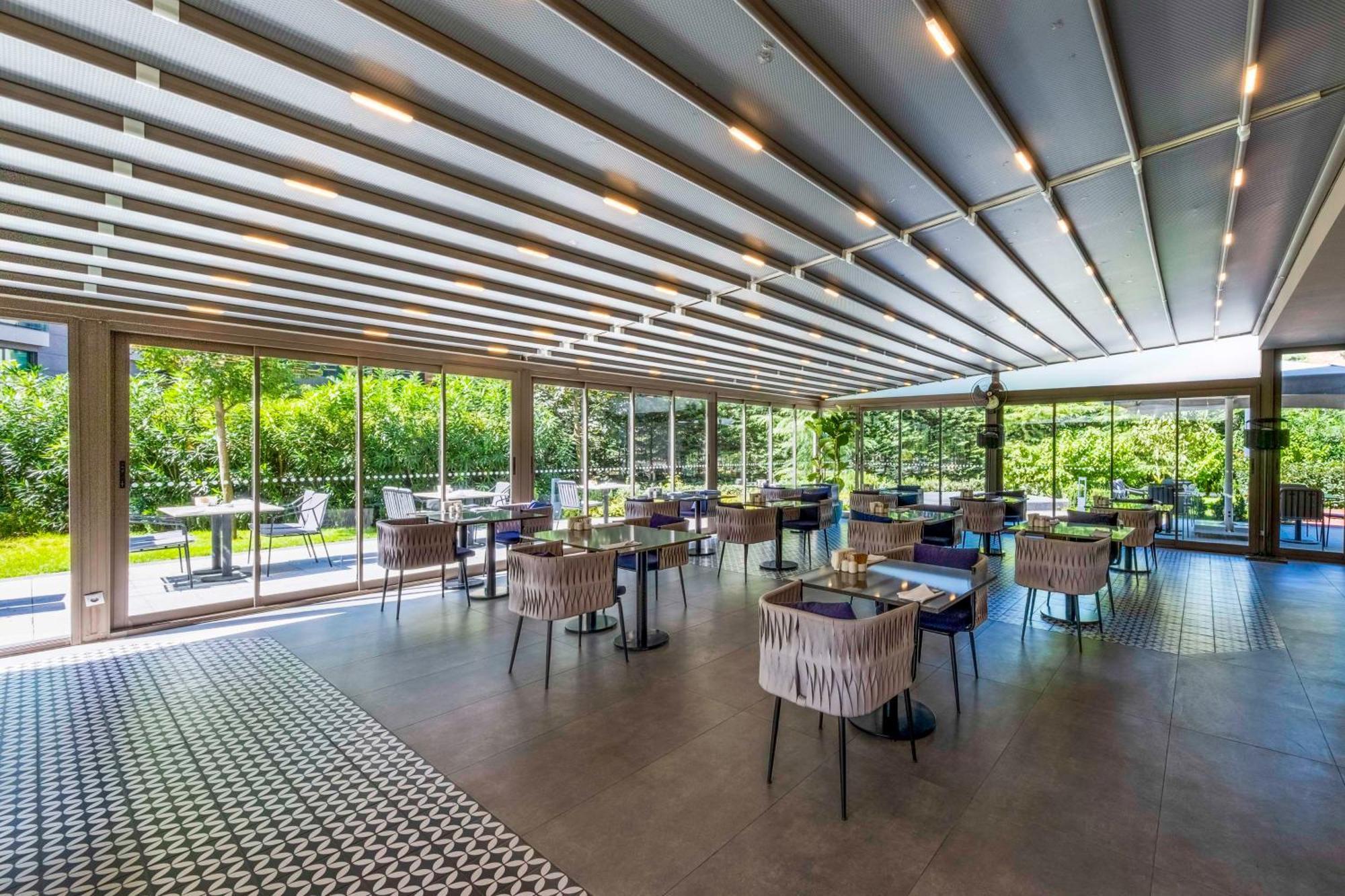 Radisson Residences Vadistanbul Otel 4*