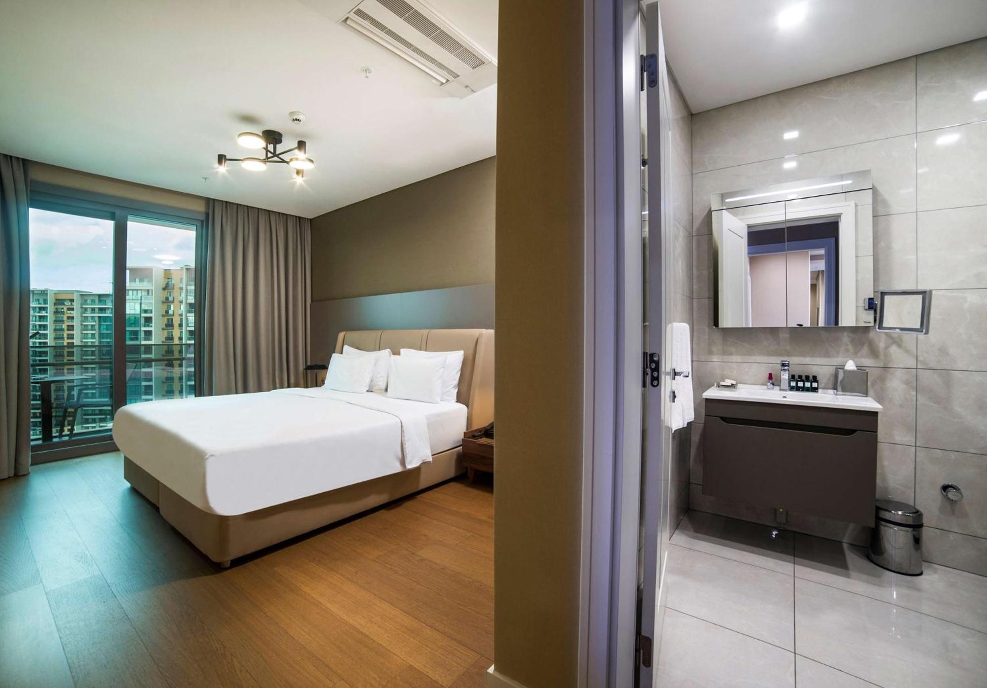 Radisson Residences Vadistanbul Otel 4*